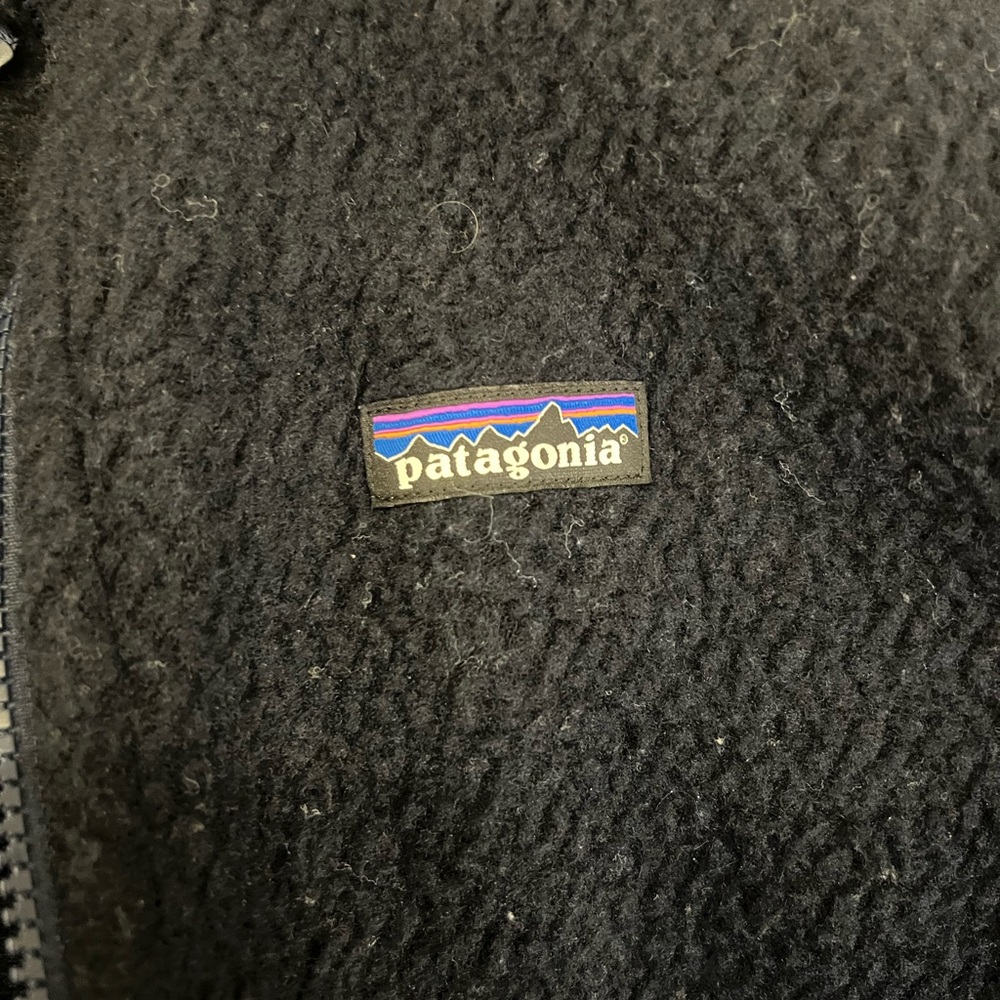Patagonia Navy Blue Fleece Jacket - Picture 2 of 3